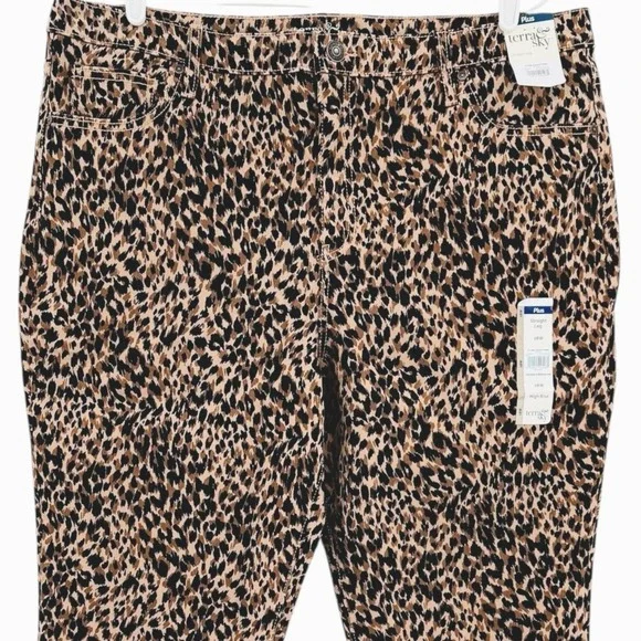 Terra & Sky Women's Core Straight Stretch Brown Leopard Denim Jeans Plus 18W NWT - Picture 3 of 10